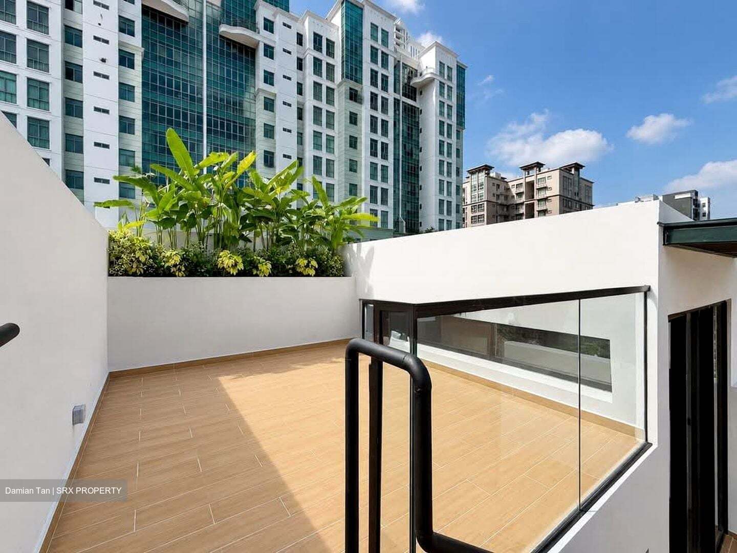 Hillview Villas (D23), Terrace #581859011